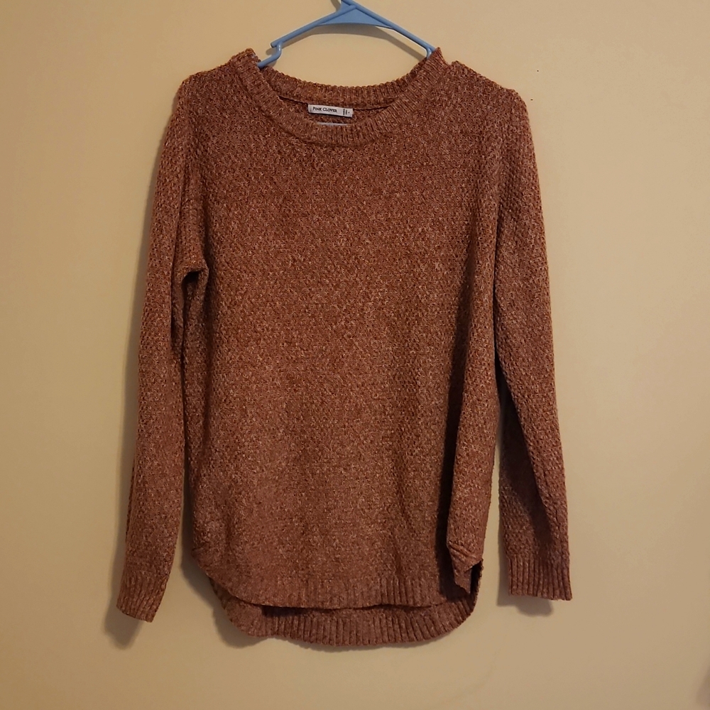 Pink clover pullover